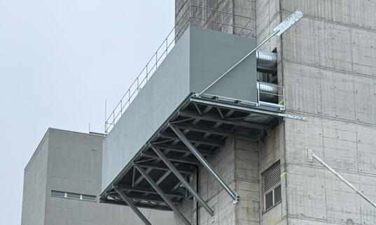 Massgeschneidertes Stahlpodest 